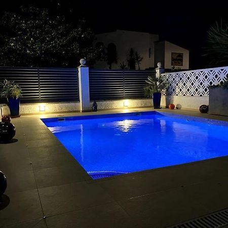 Jolie Maison Avec Sa Piscine Privee Wifi Empuriabrava Extérieur photo